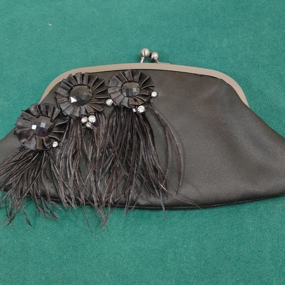NWT FOREVER TWENTY ONE SATIN CLUTCH/SHOULDER BAG. CRYSTAL AND FEATHER